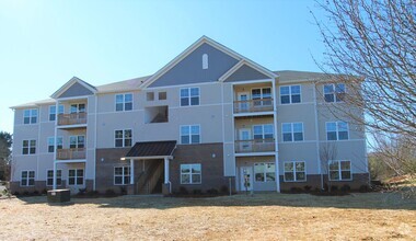 Building Photo - BEAUTIFUL 3BD 2.5 BTH Apartment home RAINT...