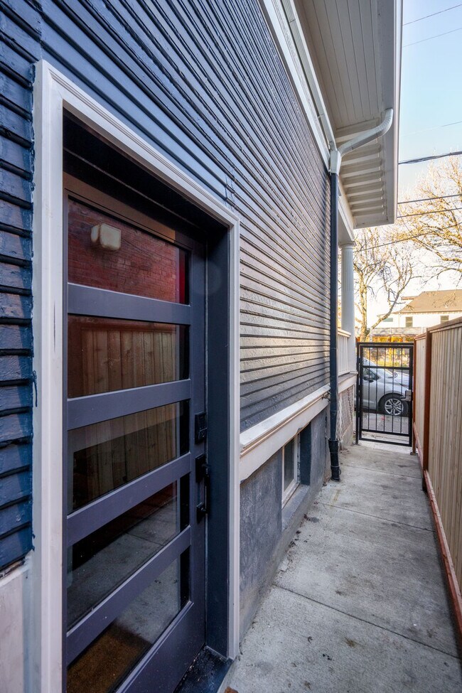 Building Photo - 2312 NW Kearney St