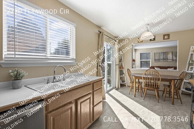 Building Photo - 2770 Fernwood Cir