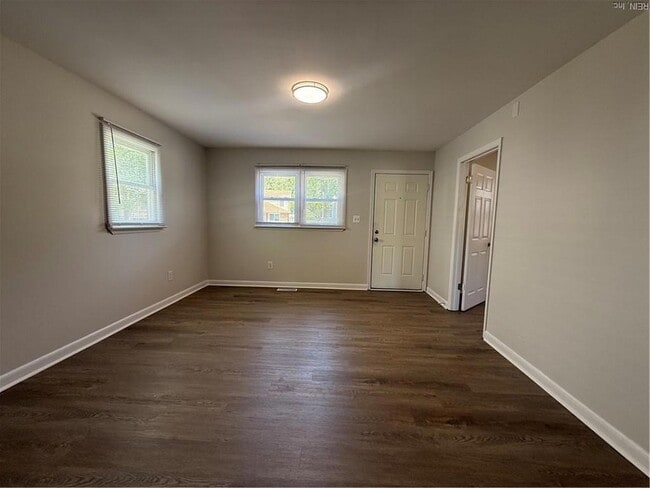 Building Photo - 1483 Old Virginia Beach Rd