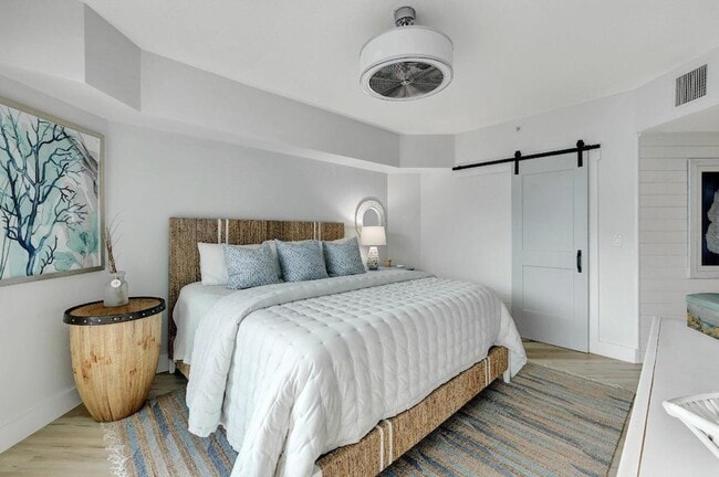 Building Photo - 875 NW Flagler Ave