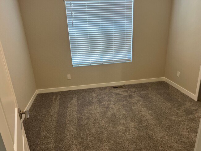 Building Photo - Beautiful New Home in Pueblo West