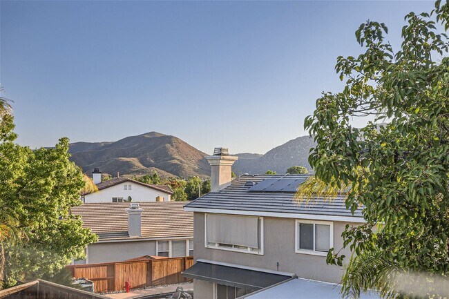 Building Photo - 4 BD/3 Ba Home with Three car attached gar...