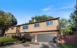 Building Photo - 935 S 1500 E