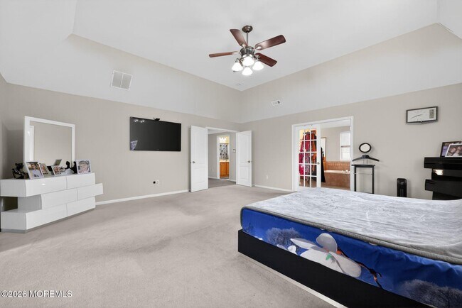 Building Photo - 153 Sandra Way