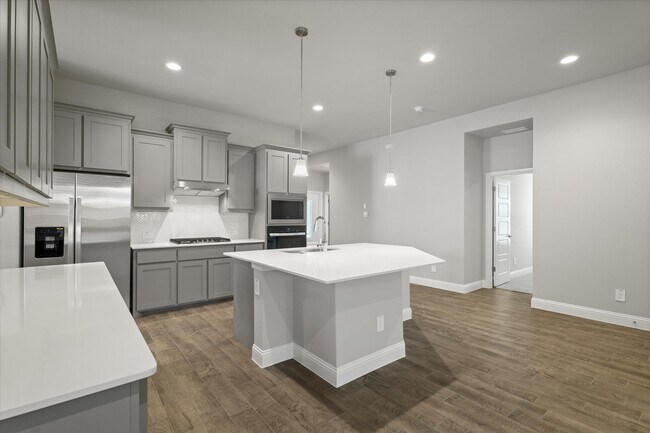Building Photo - 1704 Woodpecker St