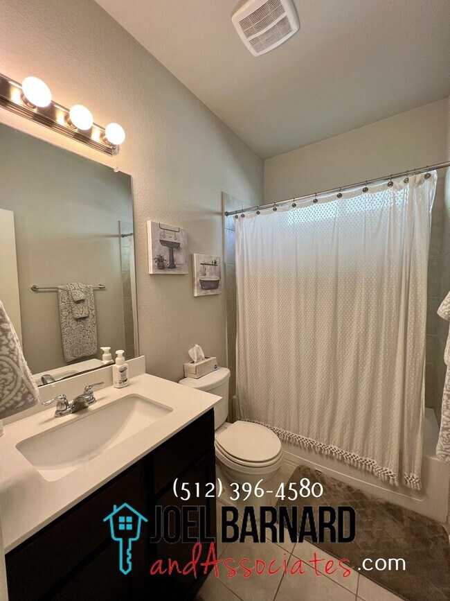 Building Photo - Available May 31: Blanco Vista Home with L...