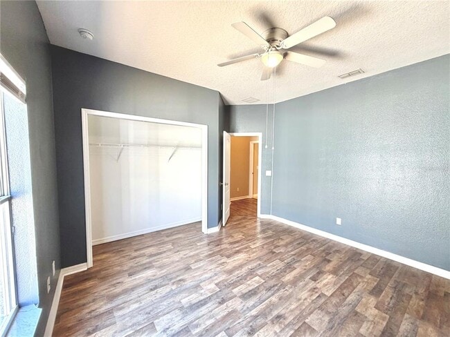 Building Photo - 1044 Longville Cir