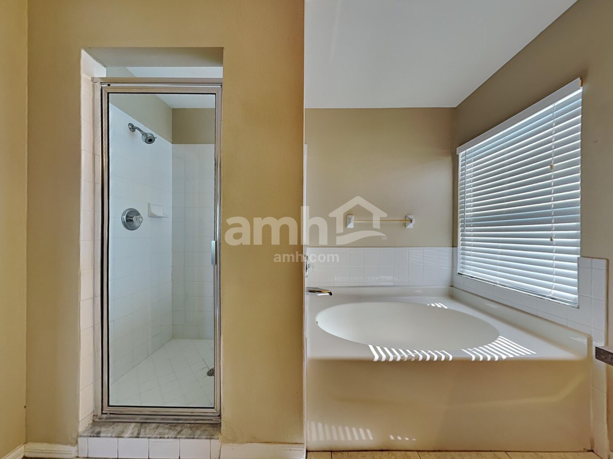 Building Photo - 12613 Longcrest Dr