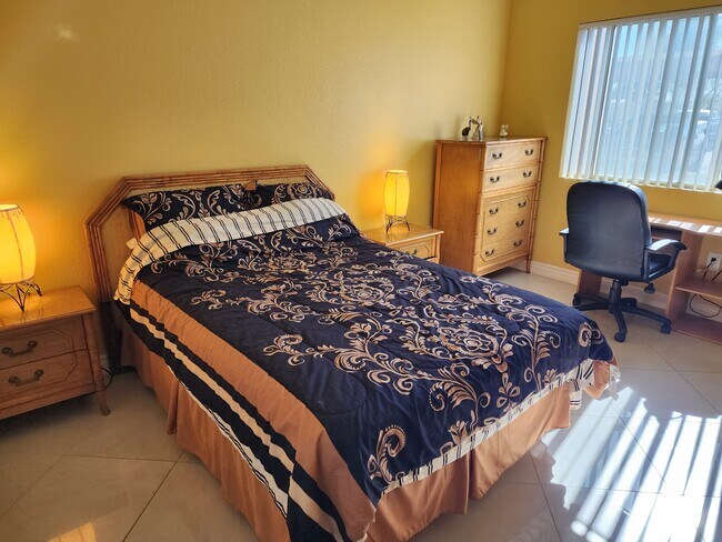 Building Photo - 11375 E Sahuaro Dr