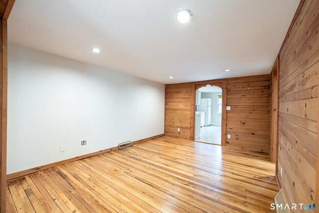 Building Photo - 1 Long Wall Rd