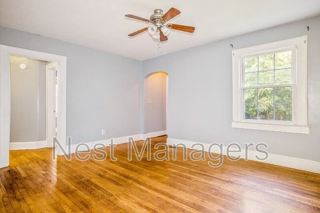 Building Photo - 727 Greenland Dr
