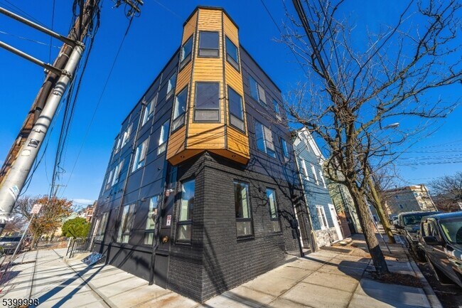 Primary Photo - 108 Fleming Ave