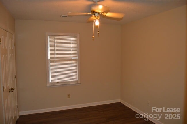 Building Photo - 309 Vance St