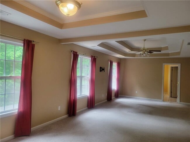 Building Photo - 5555 Holly Springs Dr