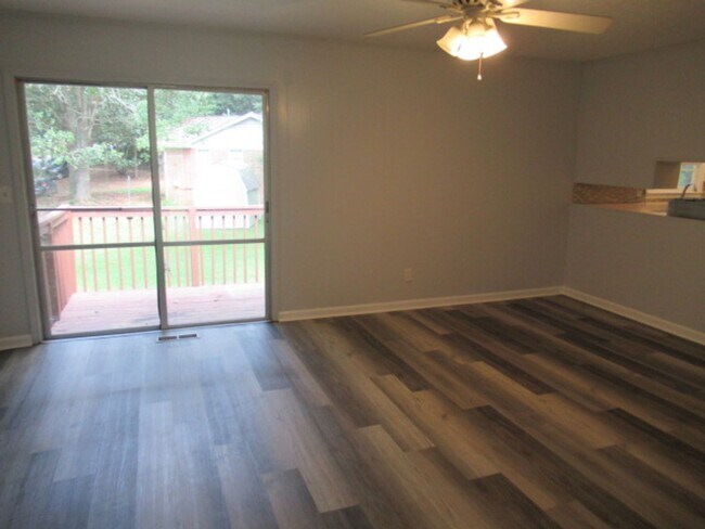 Building Photo - 55 Greenwood Ln