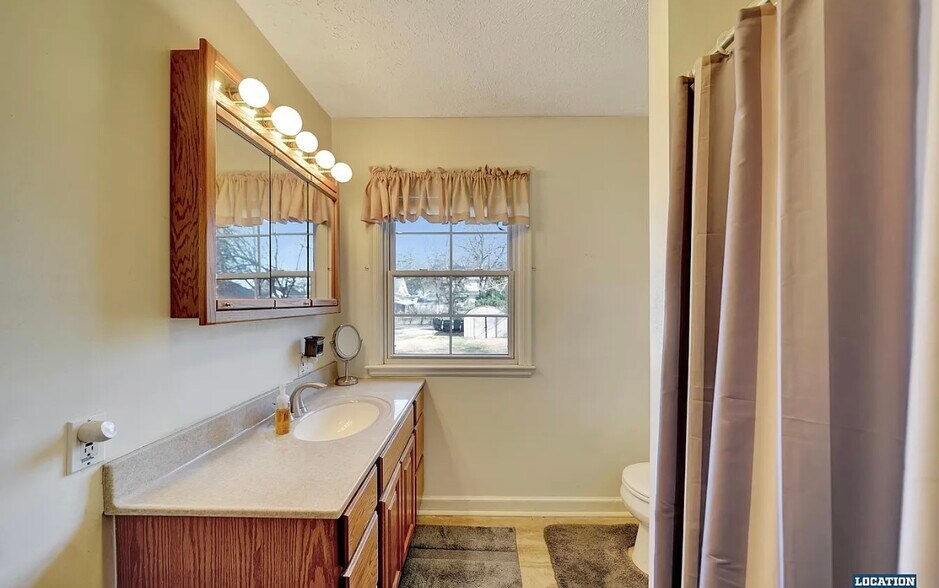 Building Photo - 6830 Morrill Ave