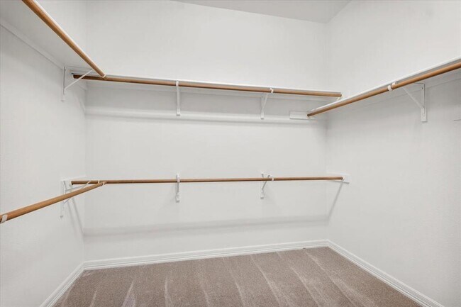 Building Photo - 2127 Clear Lake Pl