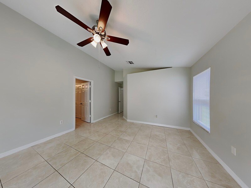 Building Photo - 10193 Oak Crest Rd