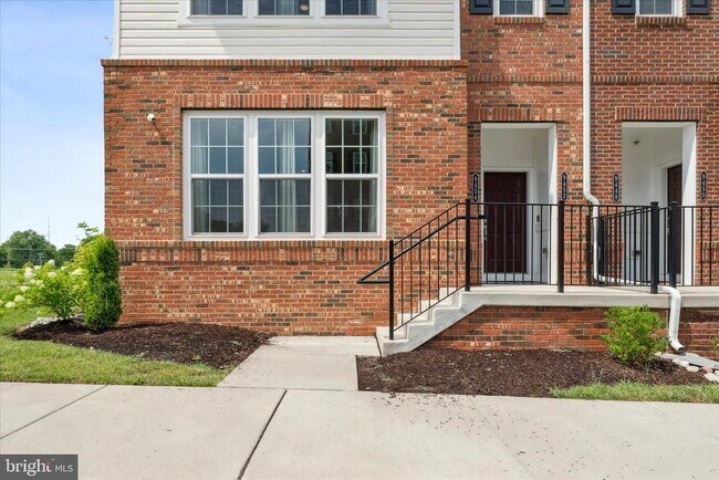 Building Photo - 9454 James MacGowan Ln