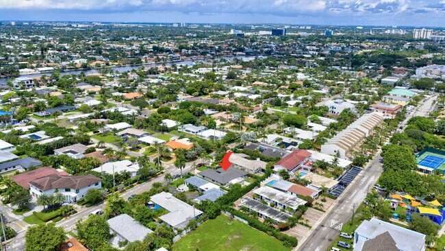 Building Photo - 4442 Sea Grape Dr