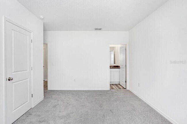 Building Photo - 31298 Paper Birch St