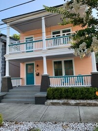 Building Photo - Stunning 3 bedroom/2bath Victorian home