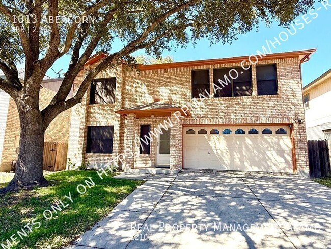 Building Photo - AVAILABLE NOW! Two Story 3 Bedroom / 2.5 B...