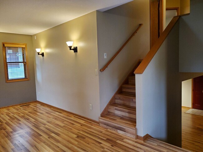 Building Photo - Elliot Park Minneapolis, Stand Alone House, Updated and Eco-friendly