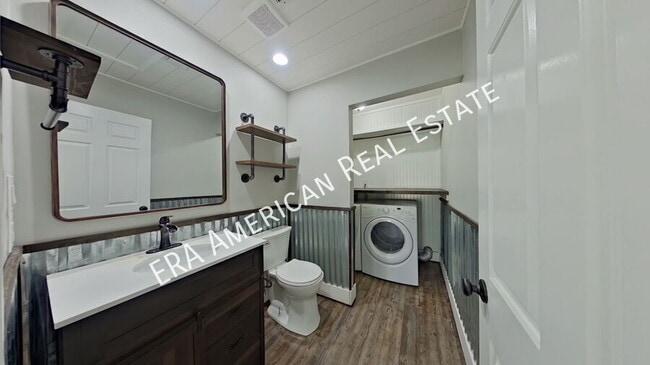 Building Photo - 228 Amberjack Dr