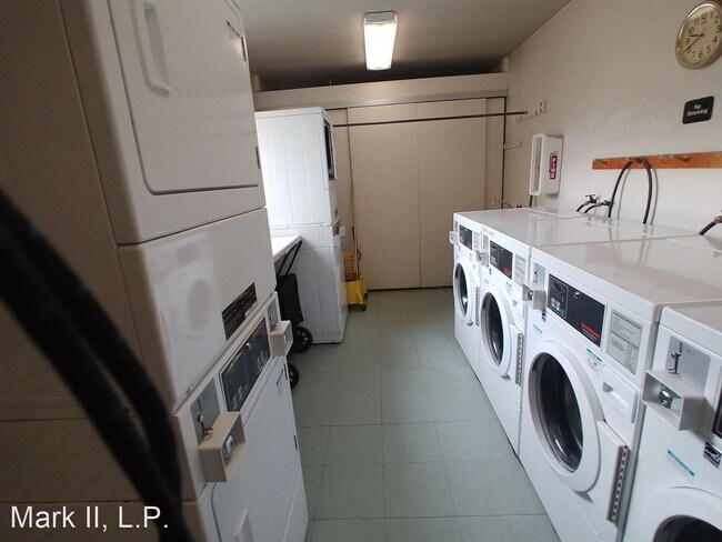 Building Photo - 222 G St