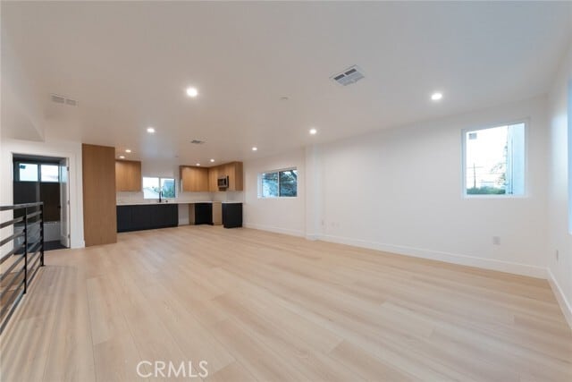 Building Photo - 1658 S Hayworth Ave