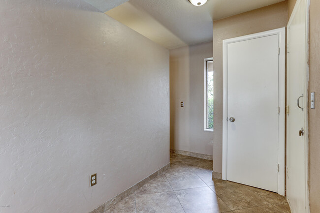 Building Photo - 17137 E Rand Dr