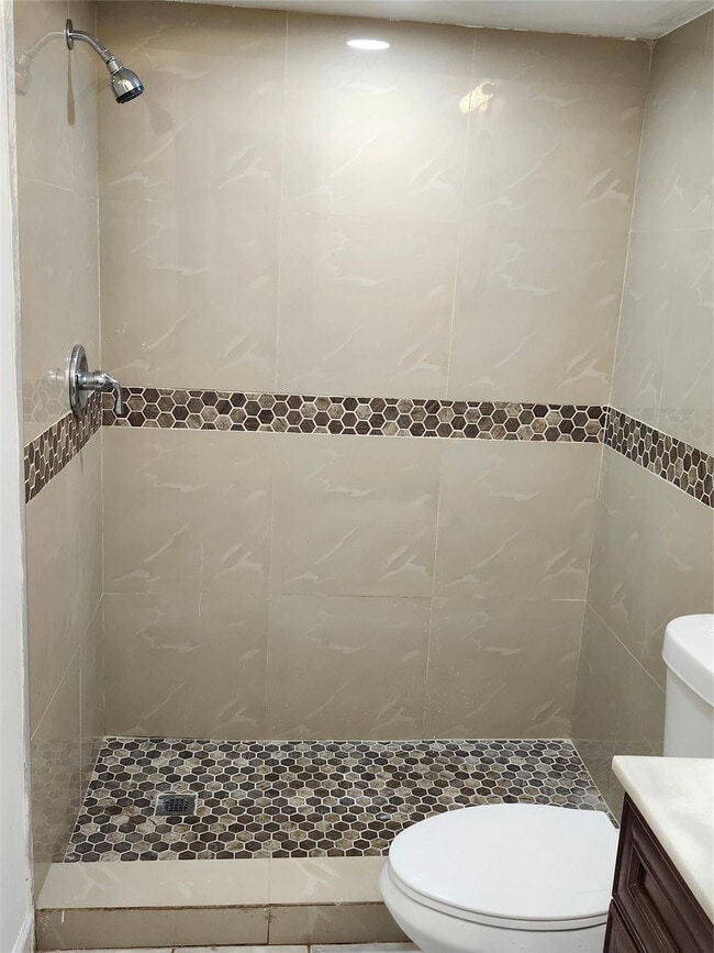 Building Photo - 2944 E Missionwood Ln