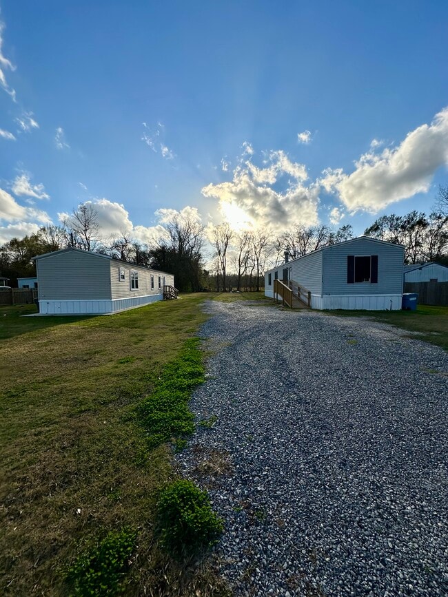 Building Photo - 1318 Cypress Island Hwy
