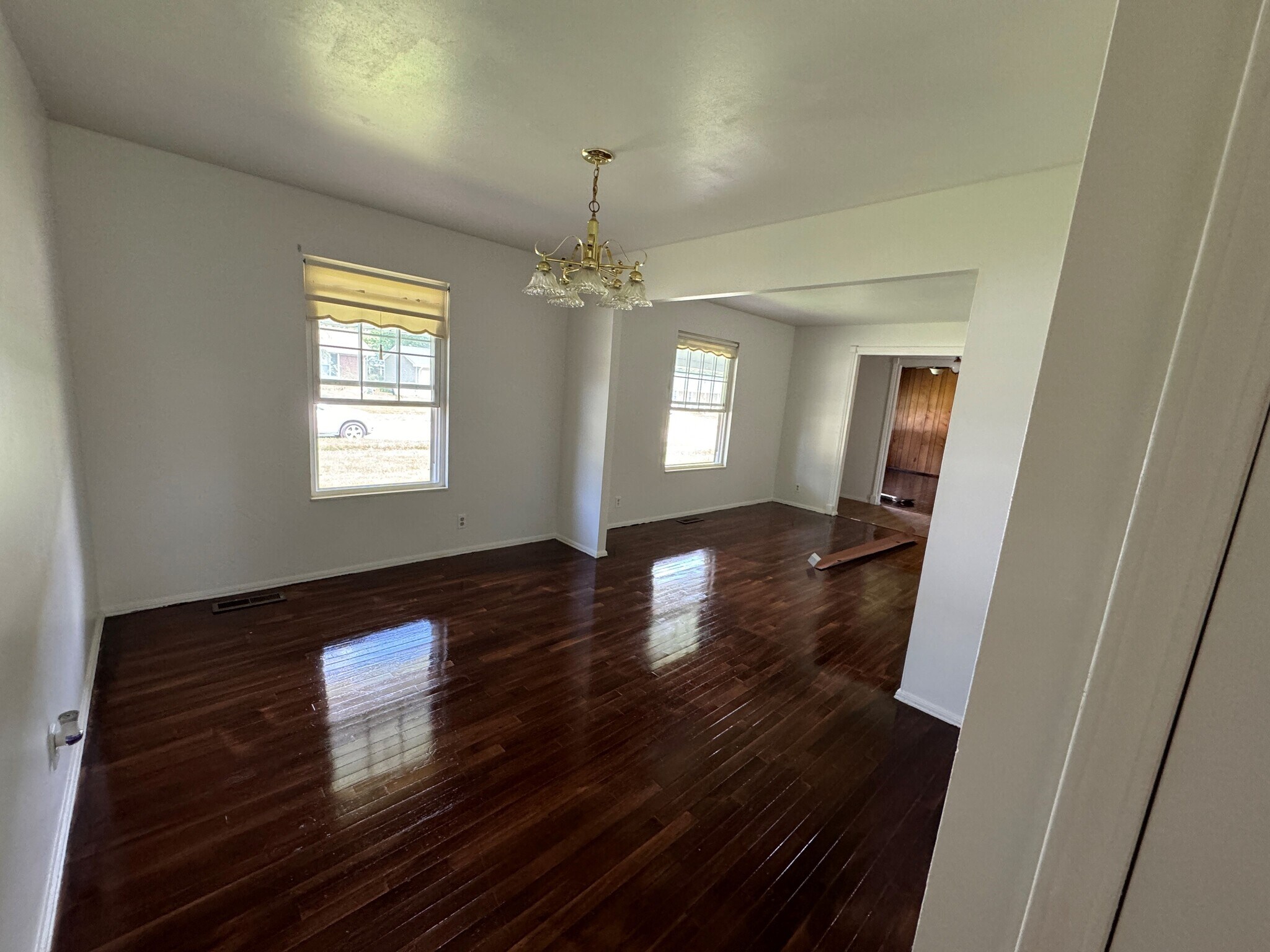 Building Photo - 1617 Somerset Shire Dr