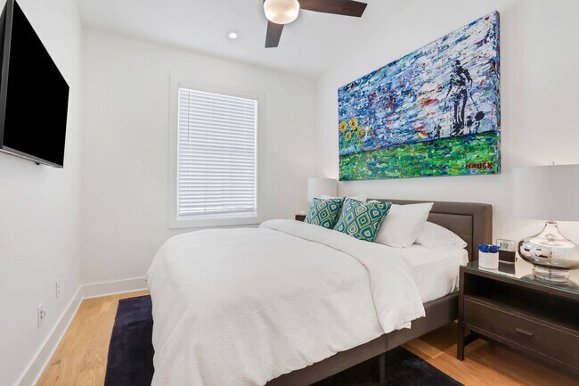 Building Photo - Upscale Palmyra Terrace Townhome! Fully Fu...