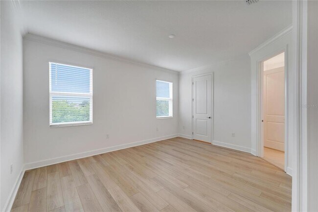 Building Photo - 943 Signet Dr