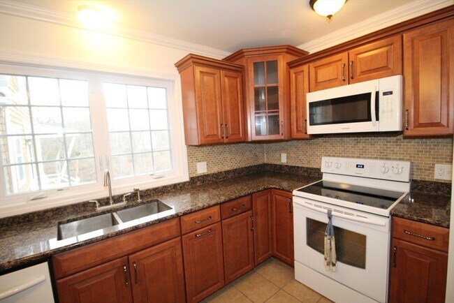 Building Photo - 218 Thurber Ave