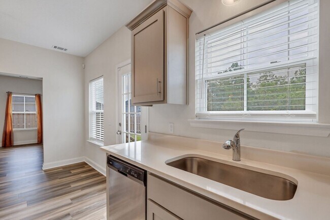 Building Photo - COMING JUNE 2026! (Pet Friendly)