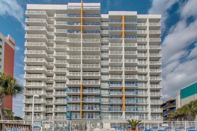 Building Photo - 647 N Creekside Dr