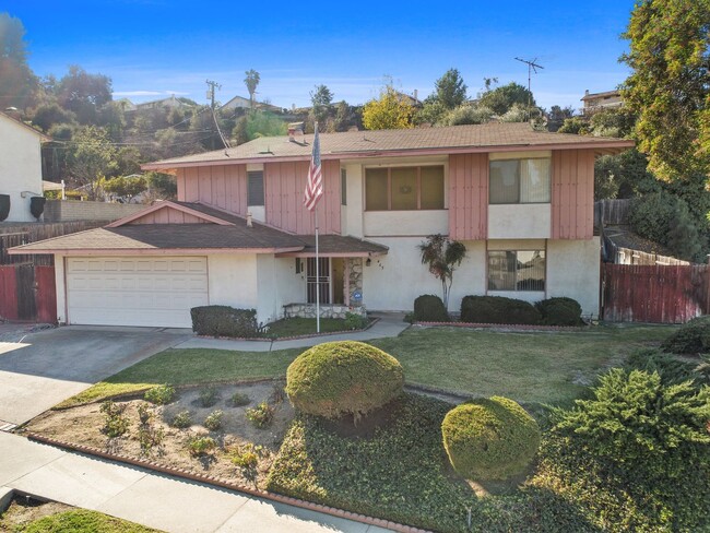 Building Photo - Stunning Mid-Century Modern Home with Pool...