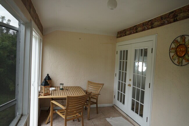 Building Photo - 19217 Tangerine Rd