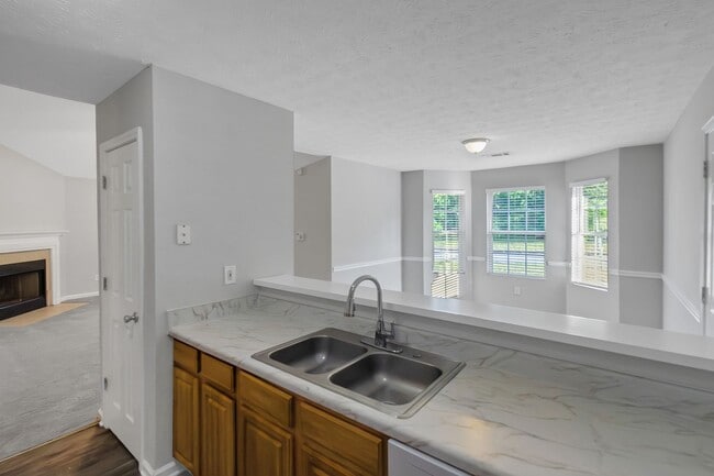 Building Photo - Charming 3 Bedroom / 2 Bath Ranch Home in Jonesboro!