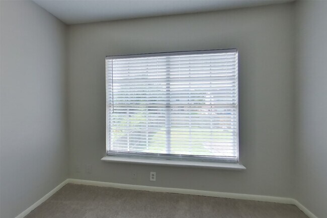 Building Photo - 3115 Granite Lake Dr