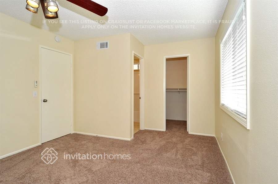 Building Photo - 1020 Amber Ln