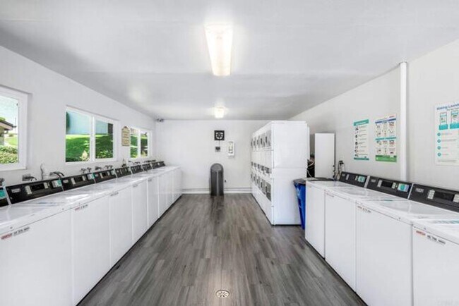 Building Photo - Beautiful 2 Bed/2 Bath Condo for Rent in Mission Verde!