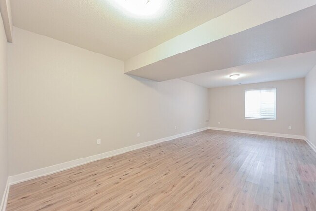 Building Photo - 17931 E 106th Pl