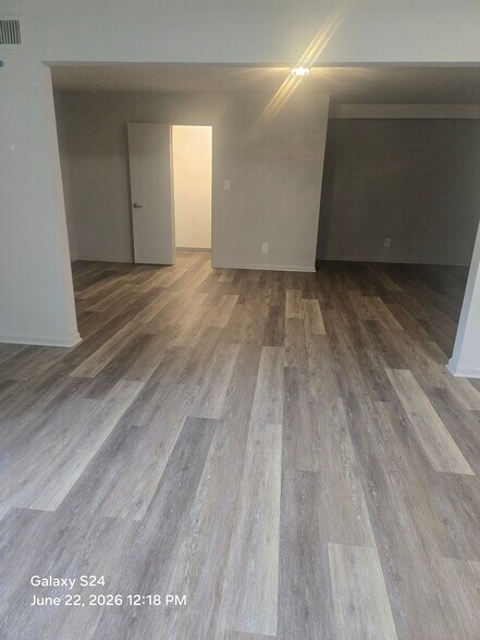 Building Photo - 22655 Chagrin Blvd