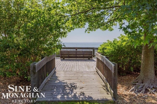 Building Photo - 744 Trombley Rd